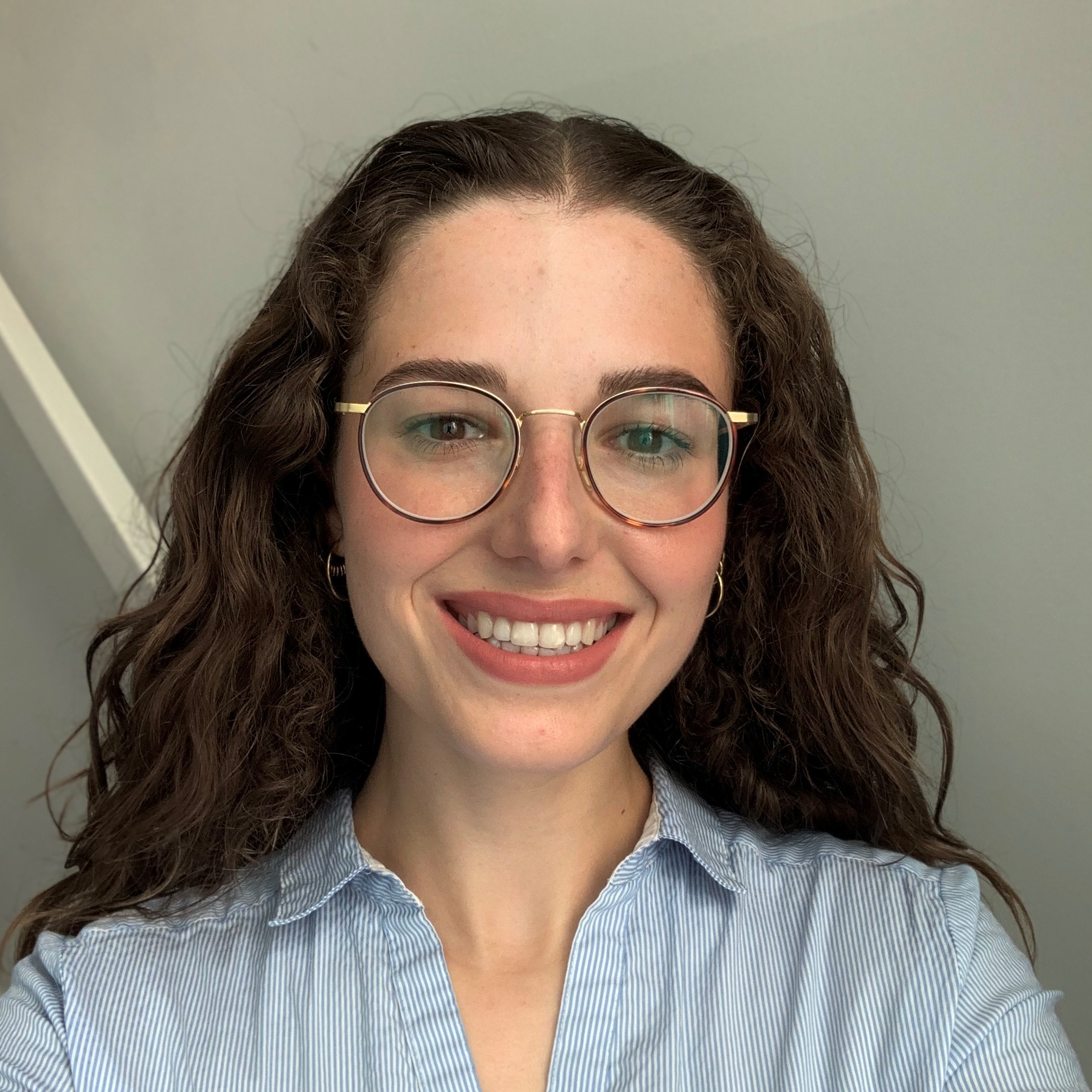 Qora sochli porno yulduzning fotosurati Choloqlar va jinnilar